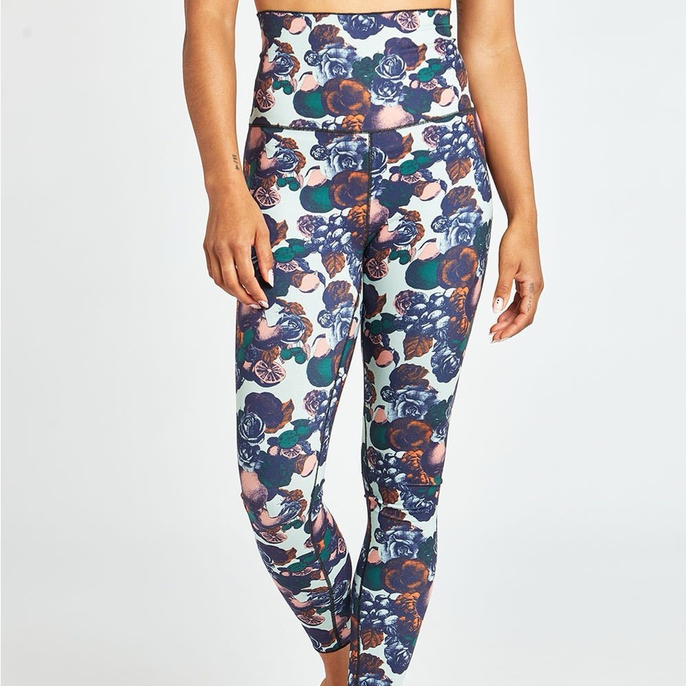 Oiselle Bird Hug Tights, size 6